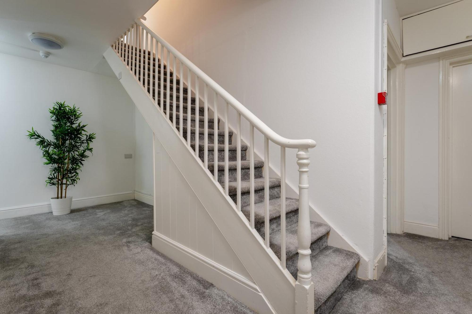 Near Beach, Torquay Heights Modern Apartments, Pet Friendly Room photo